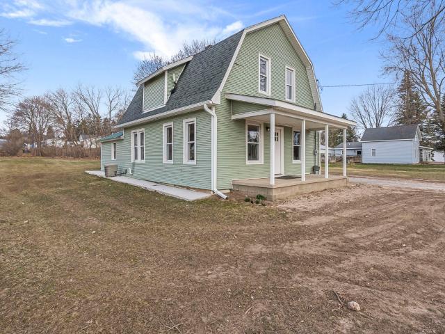 222 S Pine
