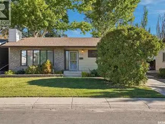 222 Smith Road, Saskatoon, SK, S7M 4Z5 house for sale Listi.