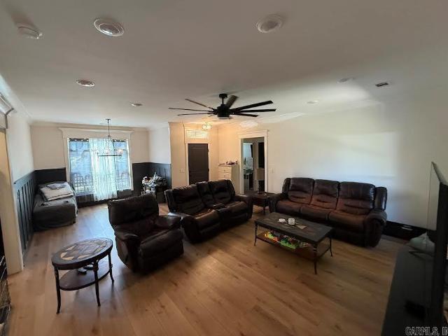 222 Promenade Cir