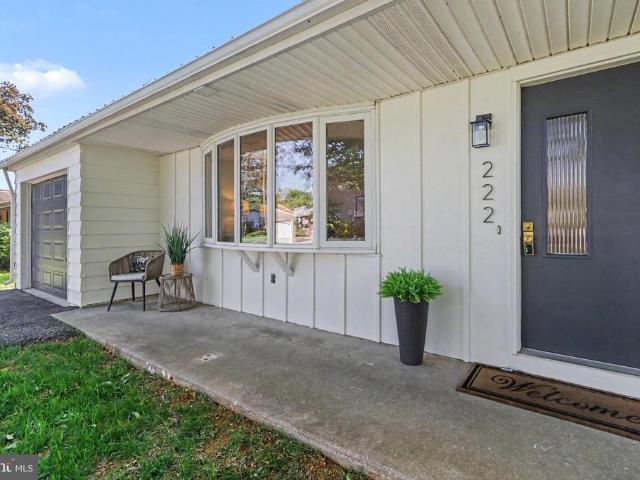 222 Robin Road