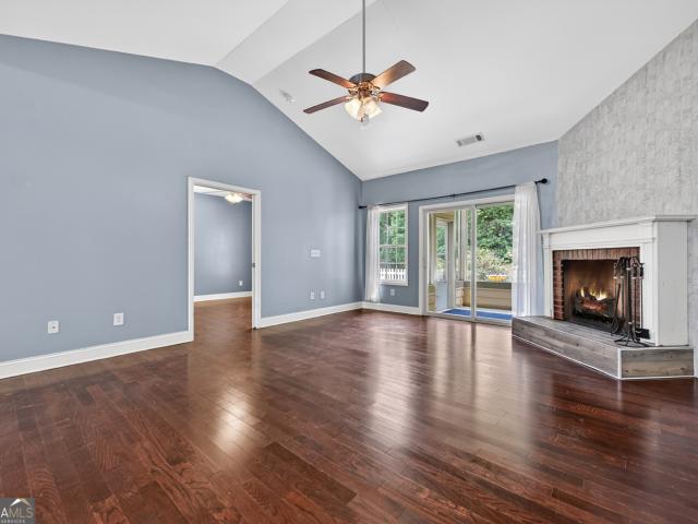 222 Ridgehaven Trail