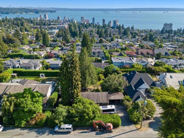 2234 Ottawa Avenue, West Vancouver, BC, V7V 2S6 house for sale | Listing ID R3073 | Royal LePage