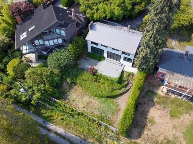 2234 Palmerston Avenue, West Vancouver, BC, V7V 2V8 house for sale | Listing ID R3146 | Royal LePage