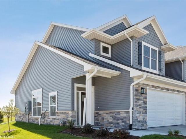 2235 Eversull Ln, North Liberty, IA 52317