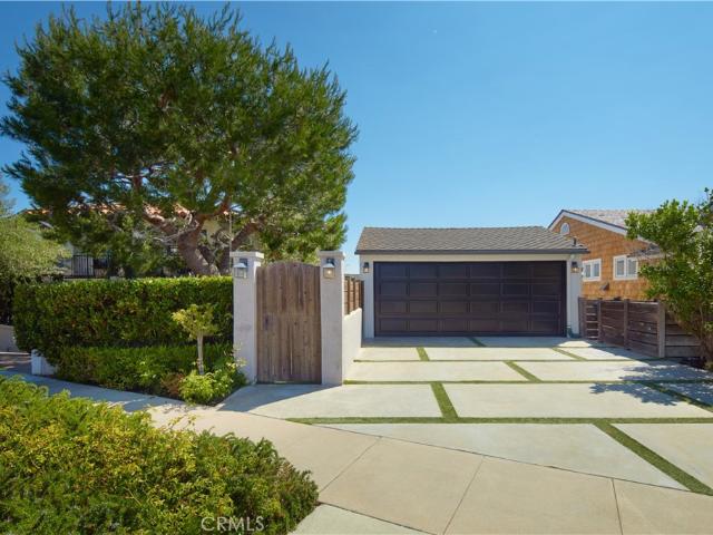 2235 Pacific Dr, Corona del Mar, CA 92625 | MLS #NP26035