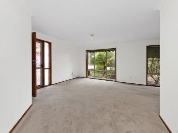 Queanbeyan, Greater Queanbeyan - Parking