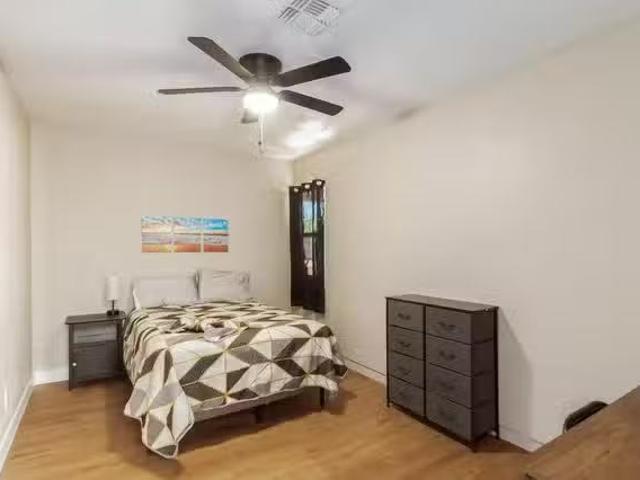 #22380: Room in 8 Bed 2 Bath