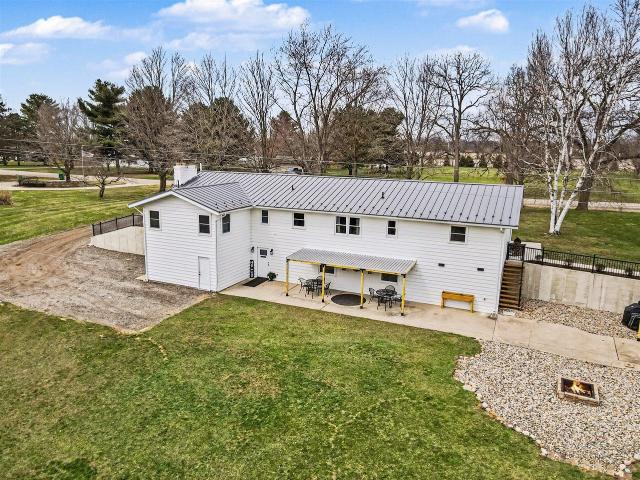 22381 N Angling Road