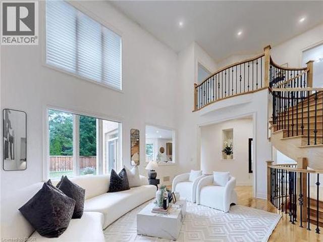 2238 Lyndhurst Drive, Oakville, ON, L6H 7V4 house for sale | Listing ID 40817 | Royal LePage