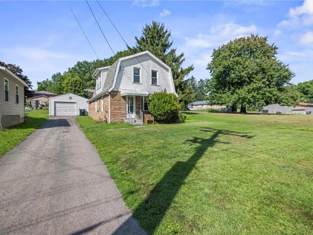 2239 Woodbine Dr, Hermitage, PA 16148 | MLS #1725