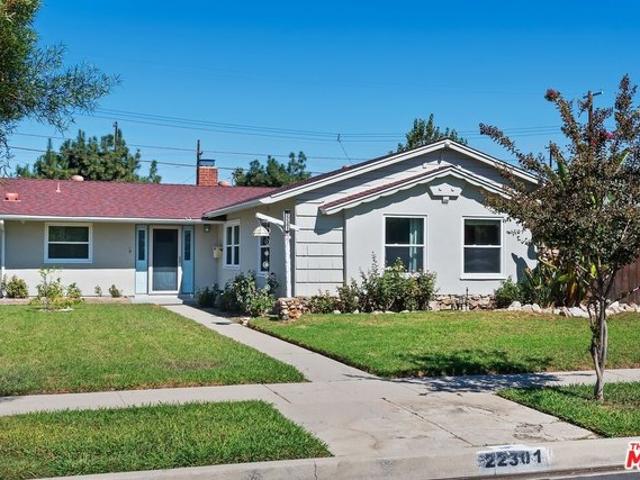 22301 Covello St, Canoga Park, CA 91303