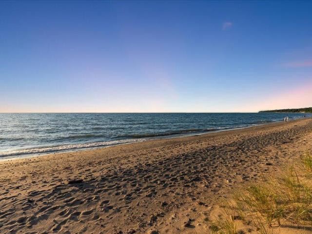 2230 Lakeshore Drive