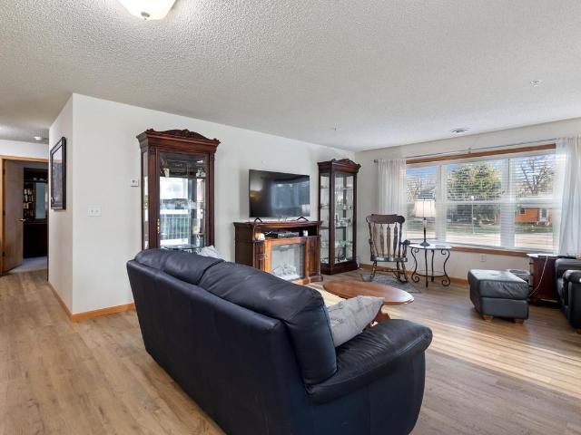 2231 Penn Place # 201
