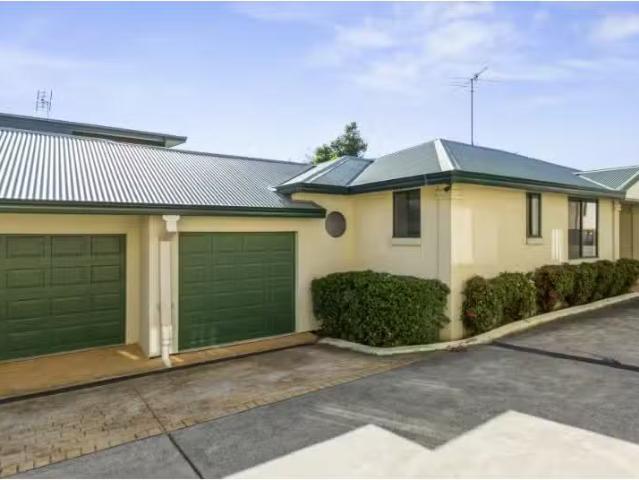 2/232 Princes Highway, Bulli Apartment for rent Listed by Kar.