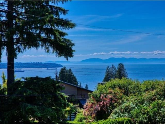 2233 Palmerston Avenue, West Vancouver, BC, V7V 2V9 house for sale | Listing ID R3084 | Royal LePage
