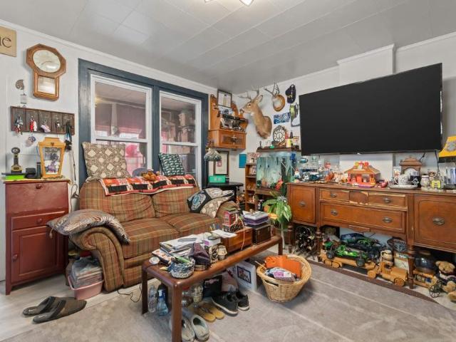 223 225 Richard St