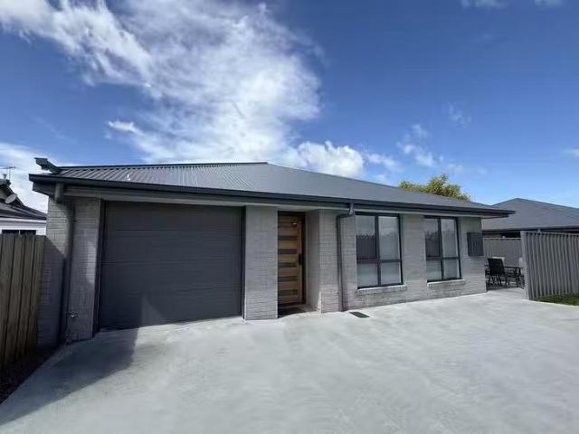 2/23 Cadorna Street, Mowbray, TAS 7248