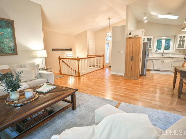 223 Crestview Drive