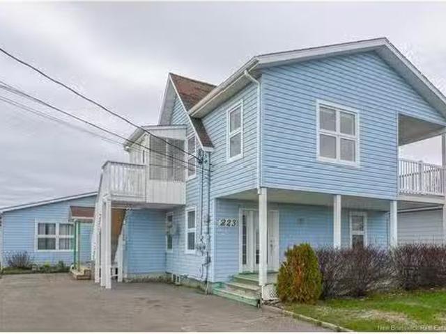 223 Boul St Pierre E. Blvd, Caraquet, NB, E1W 1B1 house for.