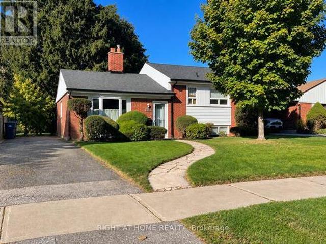 223 Ellendale Drive, Toronto, ON, M1P 1P5 house for sale | Listing ID E13846 | Royal LePage
