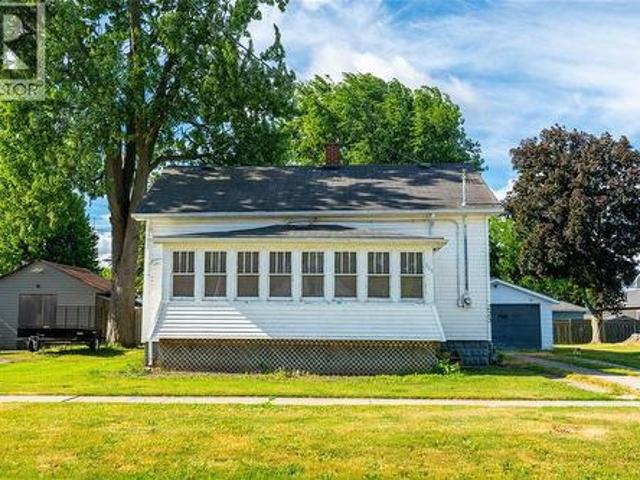 223 King Street, Wallaceburg, ON, N8A 1H4 house for sale | Listing ID 26013 | Royal LePage