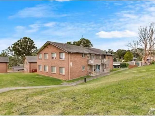22/3 Lavinia Place, Ambarvale Apartment for rent Listed by Ca.