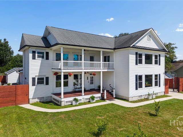223 Lakeshore Drive
