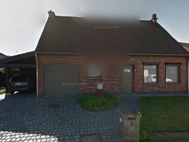 223 m2 apartment for rent in Oostrozebeke
