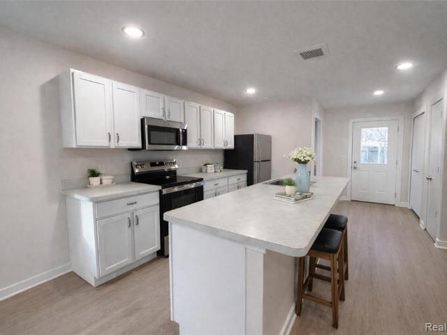 223 N Grove Street # 5