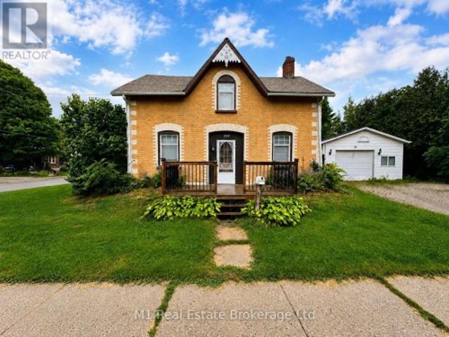 223 St. George Street E, Centre Wellington Fergus, ON, N1M 1K5 house for sale | Listing ID X13752 | Royal LePage