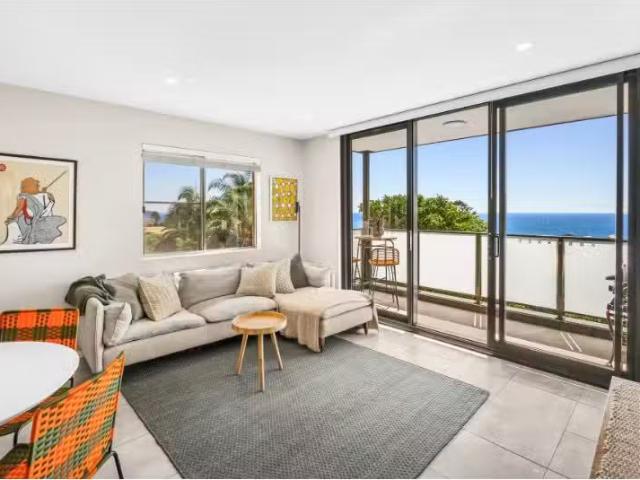 2/23 Ramsay Street, Collaroy Apartment for rent Listed by Vic.