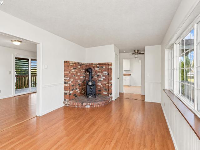 223 w ellendale ave