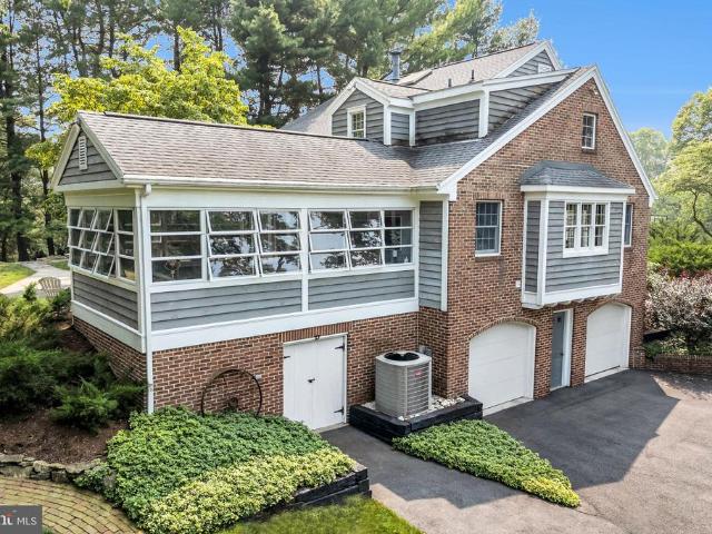 223 W Lisburn Road