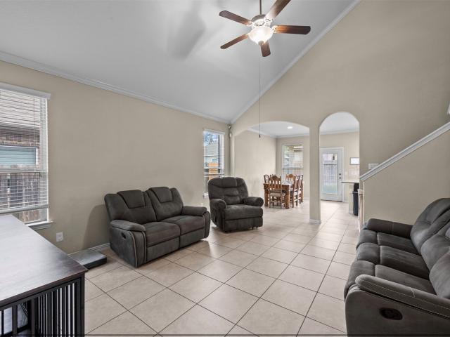 2245 Maple Point Drive N