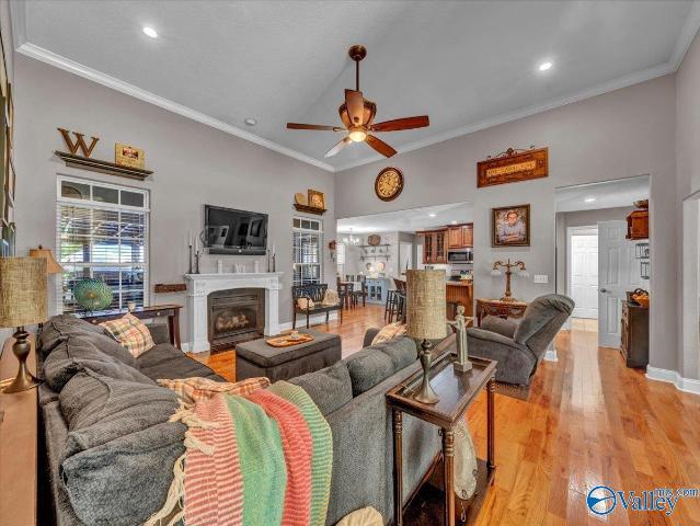 2245 Pond Circle