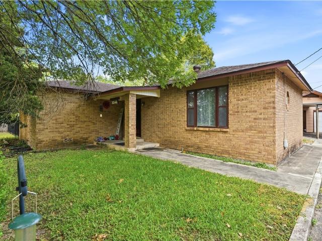 2246 Gruene Road