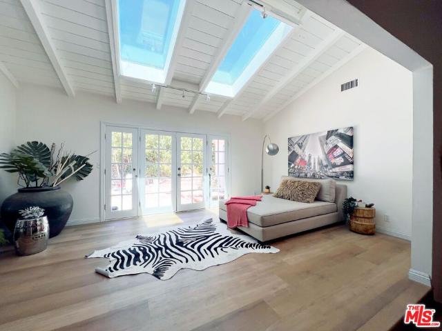 22477 Liberty Bell Rd, Calabasas, US, CA