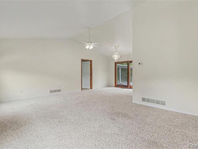2240 Hidden Lake Trail