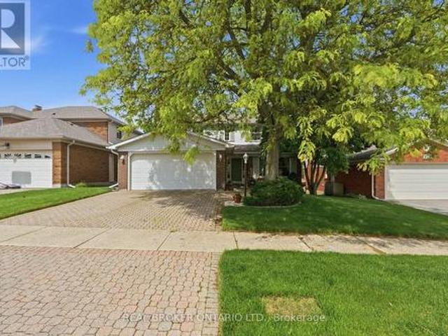 2241 Mansfield Drive, Burlington, ON, L7P 3J3 house for sale | Listing ID W13432 | Royal LePage
