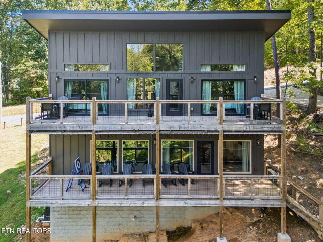 2241 E View Drive