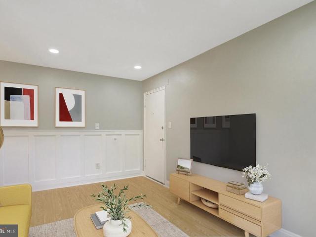 2241 Farrington Avenue # 201