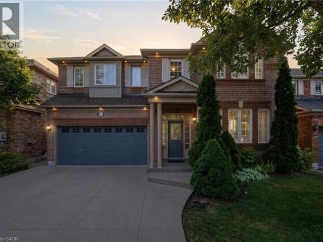2241 Glazebrook Circle, Oakville, ON, L6M 5B5 house for sale | Listing ID 40857 | Royal LePage