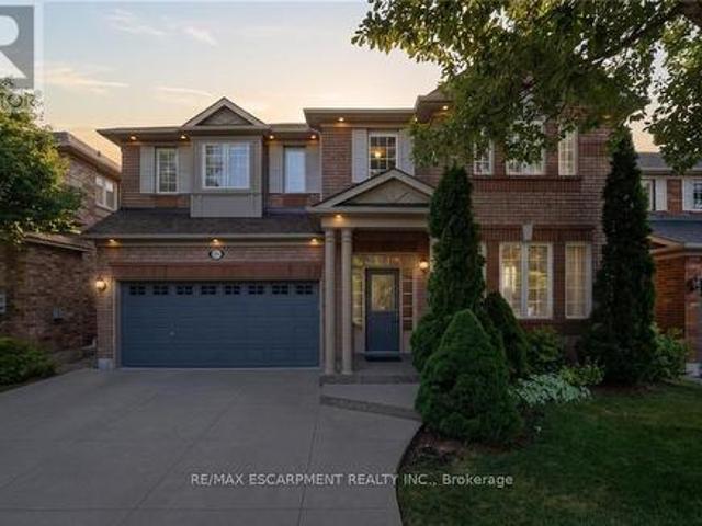 2241 Glazebrook Circle, Oakville, ON, L6M 5B5 house for sale | Listing ID W13850 | Royal LePage