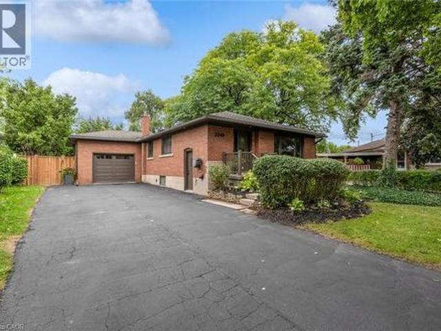 2241 Joyce Street, Burlington, ON, L7R 2B6 house for sale | Listing ID 40861 | Royal LePage