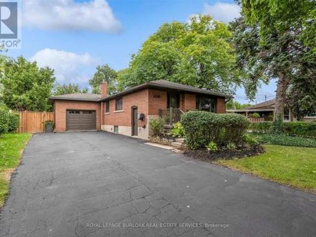 2241 Joyce Street, Burlington, ON, L7R 2B6 house for sale | Listing ID W13799 | Royal LePage
