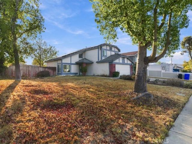 2243 N Maple