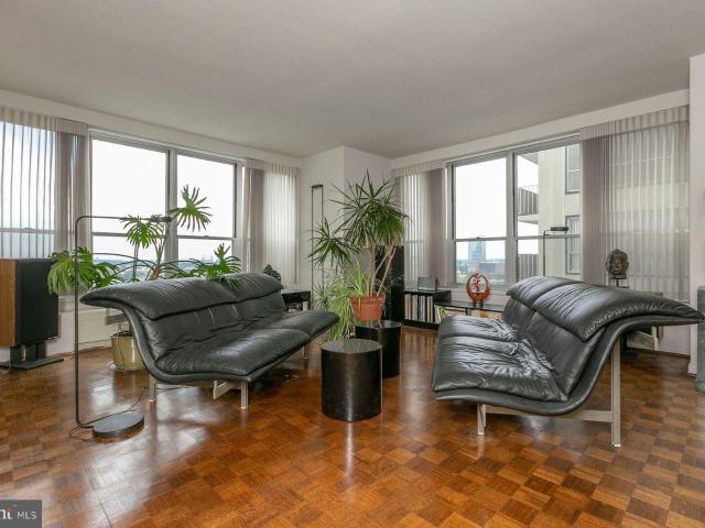 224 W Rittenhouse Square, Unit 1410, Philadelphia, PA 19103 | MLS #PAPH2601