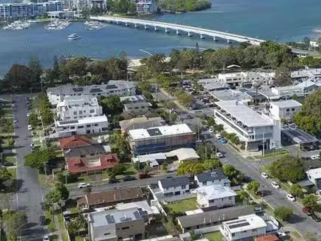 2/24 Bruce Avenue, Paradise Point, QLD 4216
