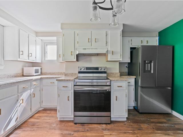 224 East End