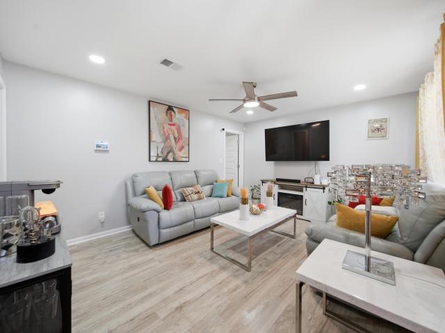 224 Foxhunt Road